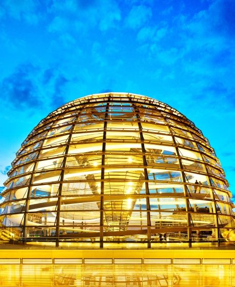 berlin reichstag dome at night