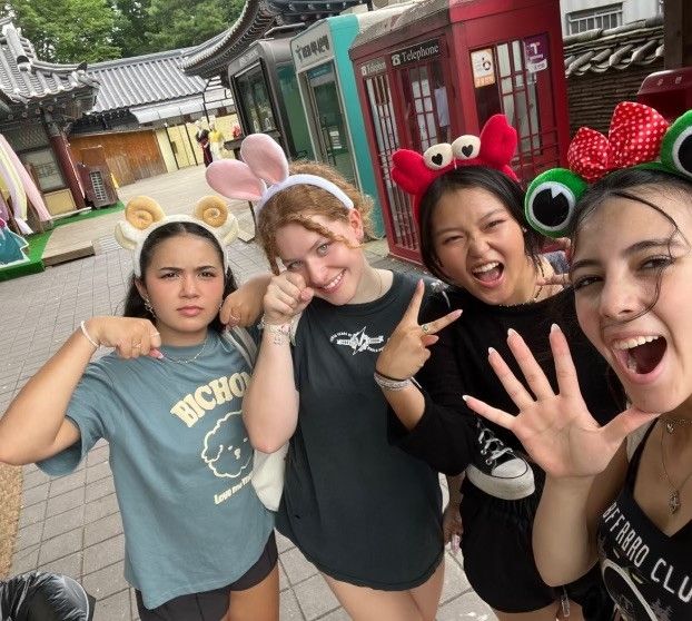 high school summer abroad students in South Korea