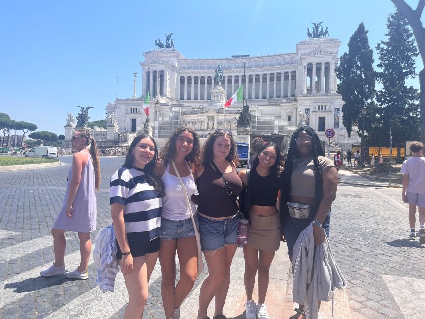 high school summer abroad students in rome