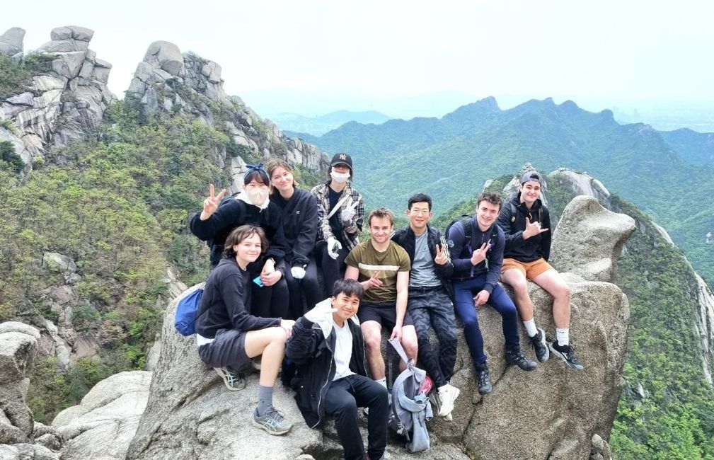 hike abroad seoul mountains students