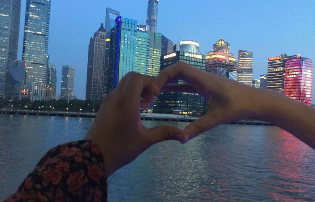 skyline shanghai hand heart