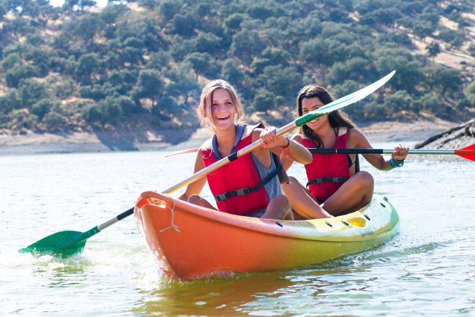 seville girls kayaking