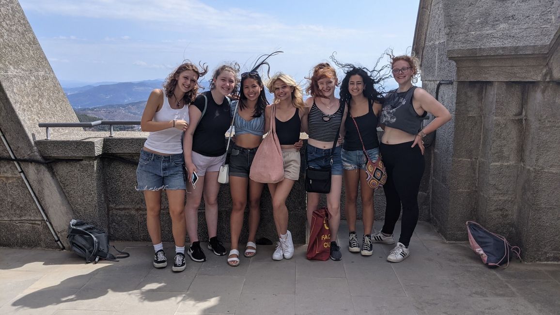 female group of students sightseeing.JPG