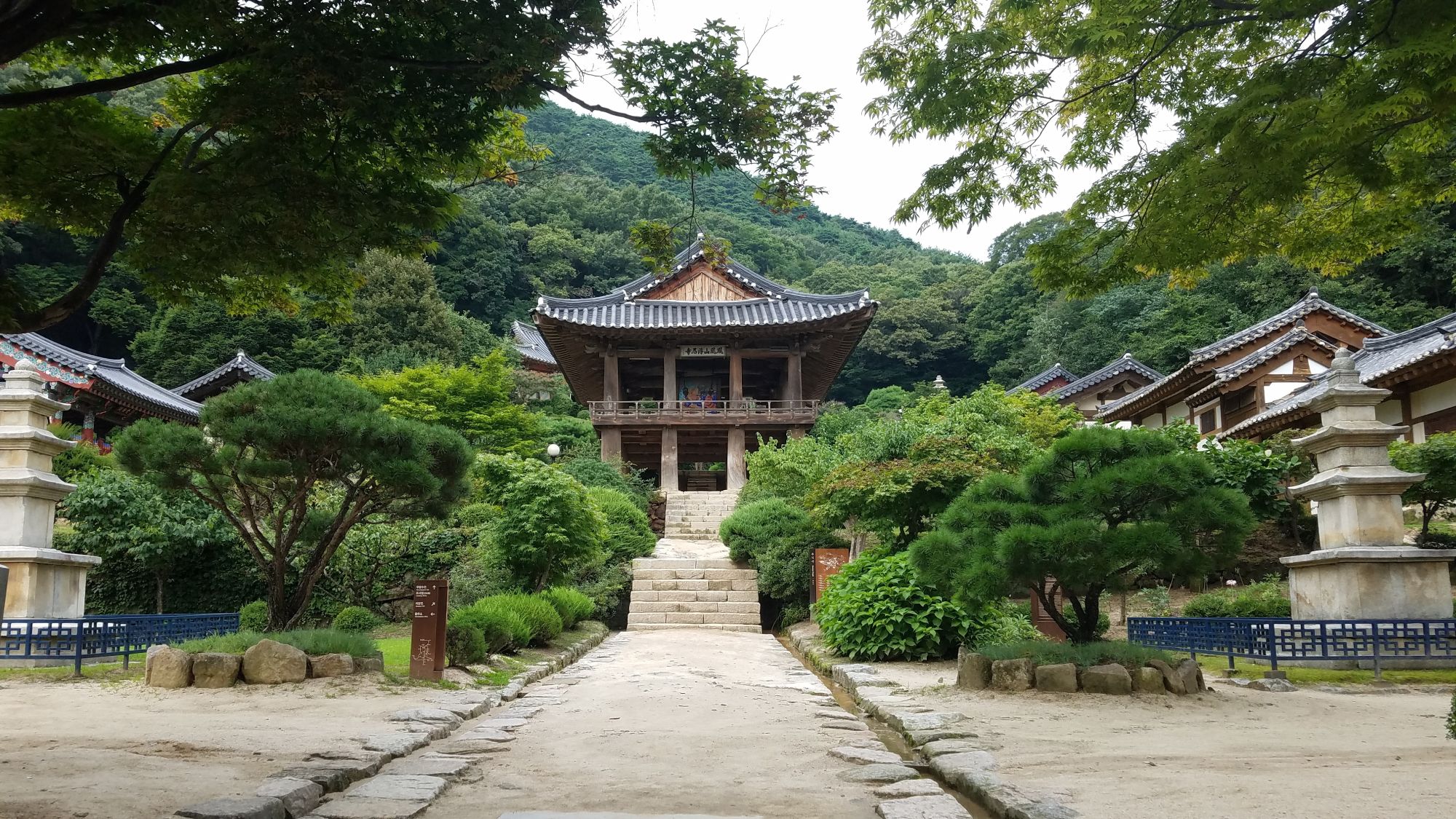 Visiting Buseoksa CIEE