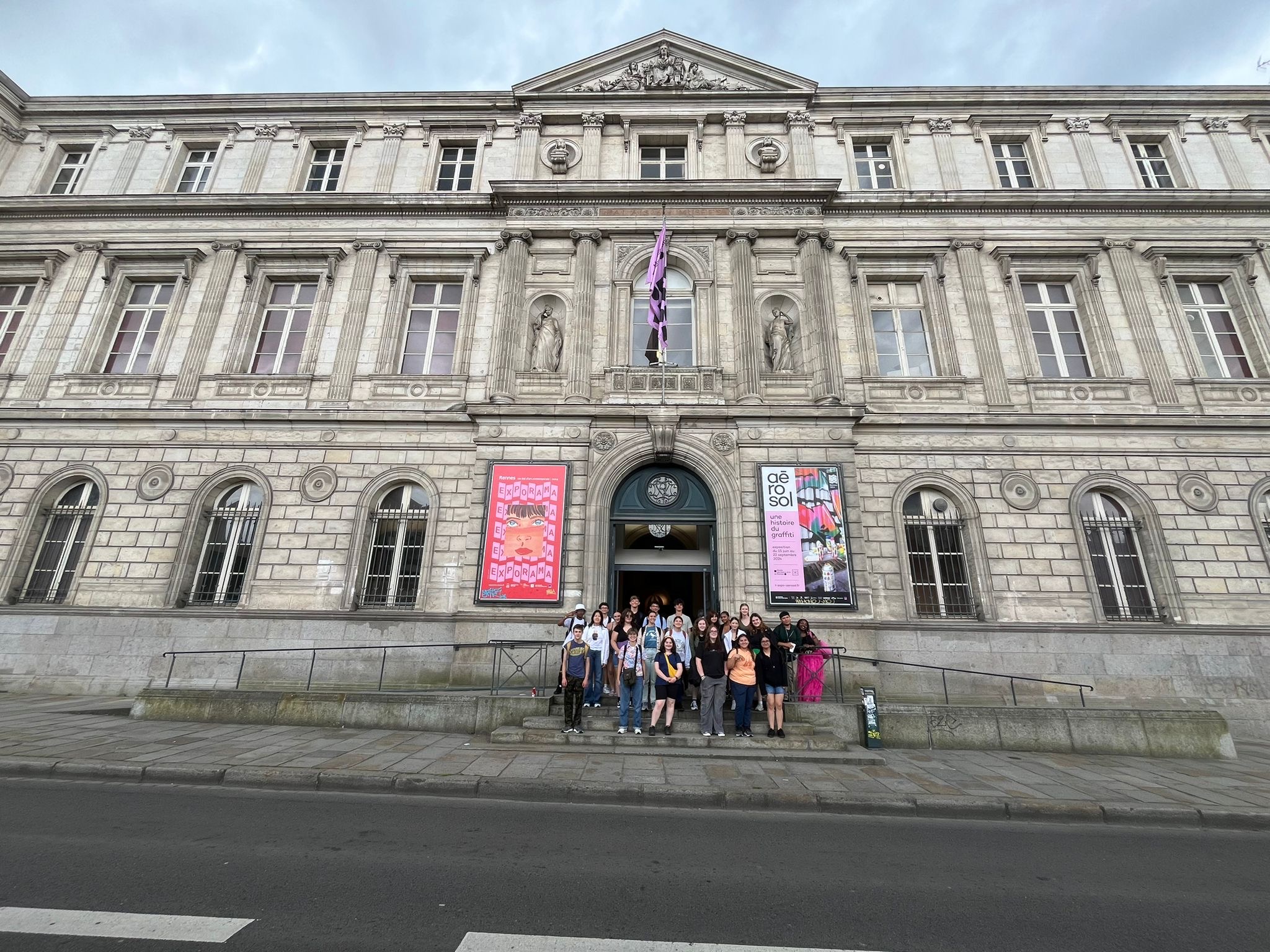 Strike a Pose!! Musée de beaux-arts de Rennes! | CIEE