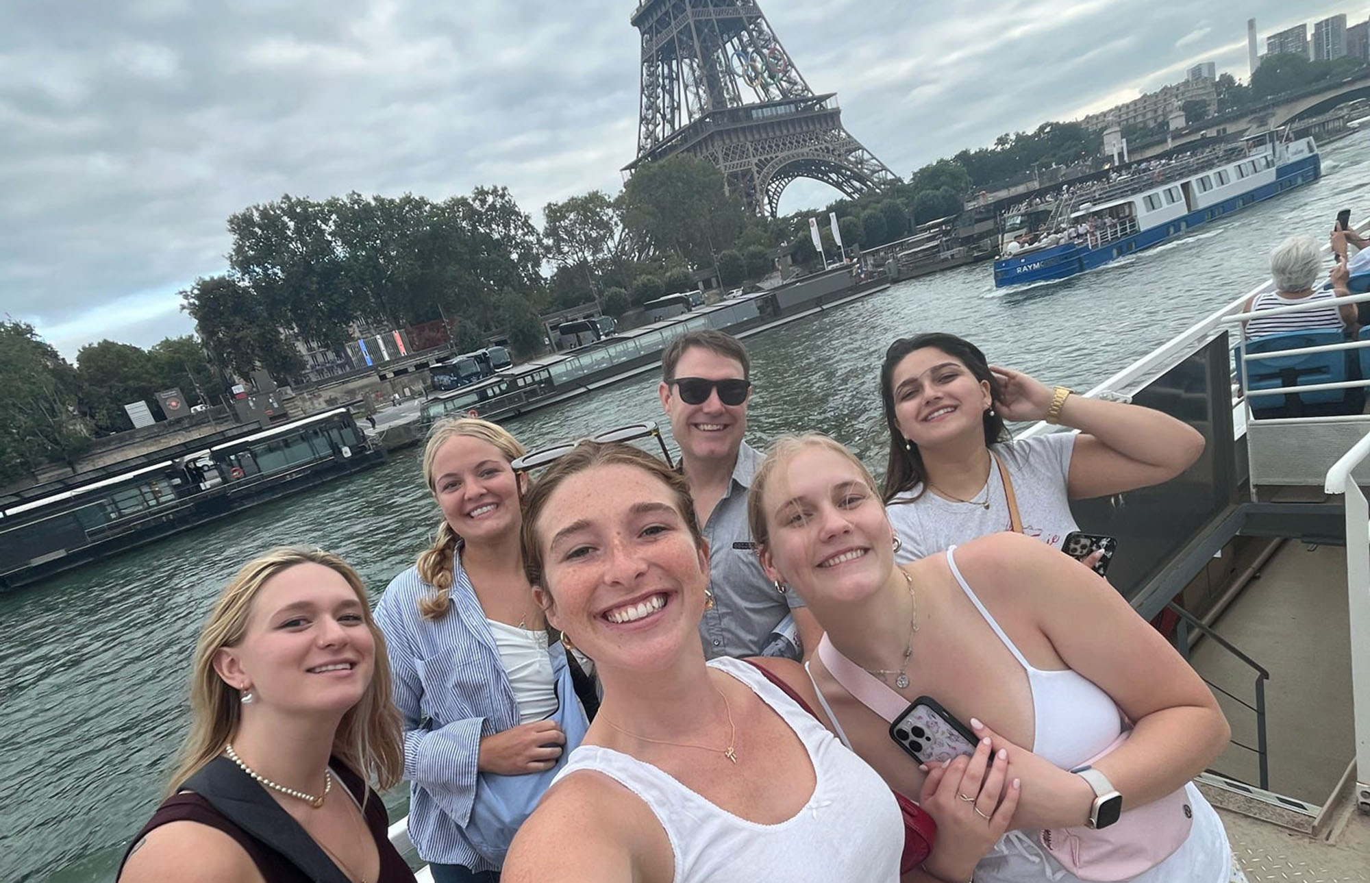 paris france study abroad eiffel tower