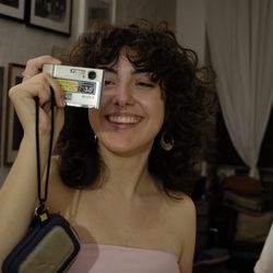 photo-giulia-camera.jpeg