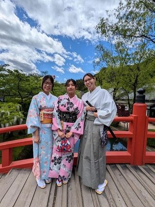 college first year abroad students in traditional japanese clothing