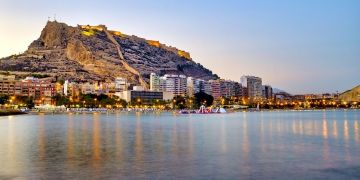 alicante postiguet beach dusk