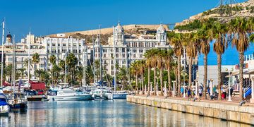 alicante marina promenade