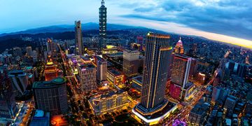 downtown taipei skyline