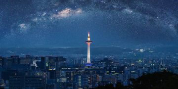 kyoto-tower-night-milky-way