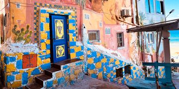 rabat-colorful-door-alleyway