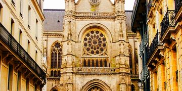 renanes-cathedral-window