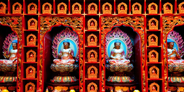 sinagpore-buddhist-temple-statue-wall