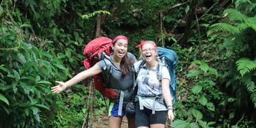 monteverde two female students hiking in cloud forest