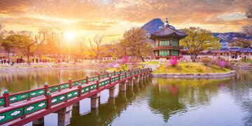 seoul_gyeongbokgung-palace-in-spring.jpg