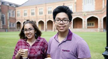 students drink coffee together london fdgf 2019
