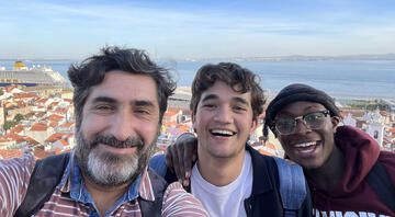 lisbon students with professor coast