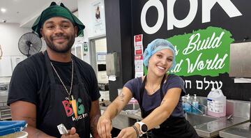 sydney-ccii-students-volunteering-our-big-kitchen