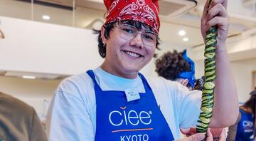 hssa-kyoto-student-at-cooking-class.jpg