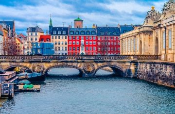 Copenhagen Bridge over river