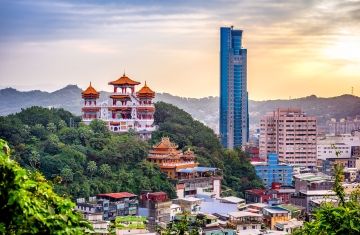 taipei cityscape old and new