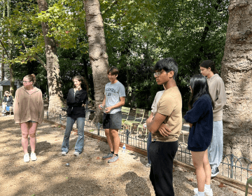 playing petanque 3