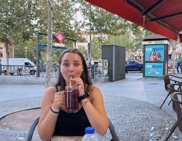 Drinking a tinto de verano