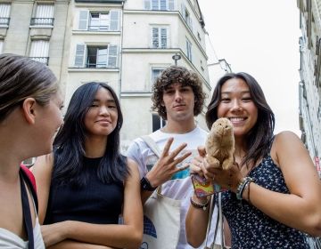 High school students exploring Montmartre