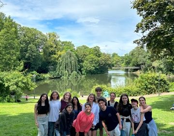 Group photo in front of the famous Ørstedsparken!