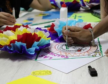 painting a crest