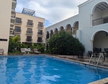 Hotel pool