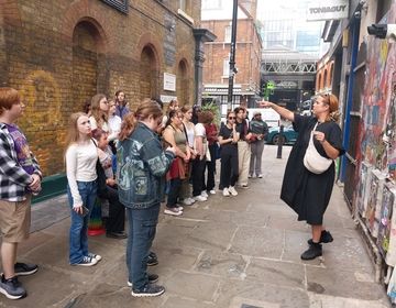 street-art-tour-with-natalie.jpg