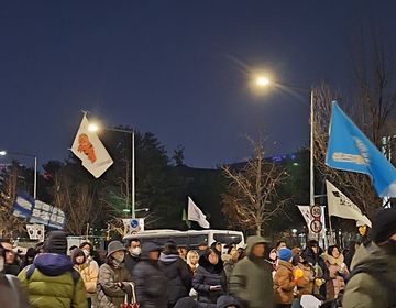 martial law mob south korea