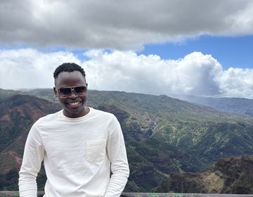 Brian made sure to take in the sites around Hawaii during his CIEE BridgeUSA Intern program.