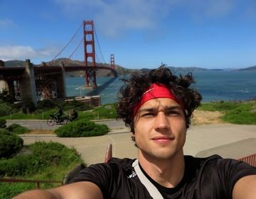 Riccardo fit in a trip to San Francisco during his four months in the U.S.