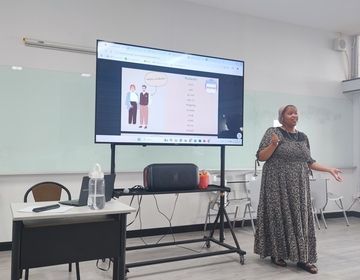 Ciani teaching in Thailand