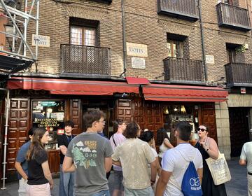 Walking tour stop at famous restaurant