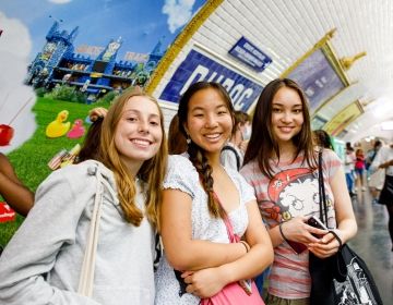 Three high school students in Paris subway