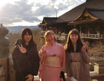 kyoto japan students in kimonos