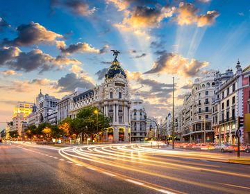 Madrid calle gran via stree sunrise