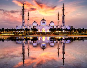 abu-dhabi-grand-mosque-night