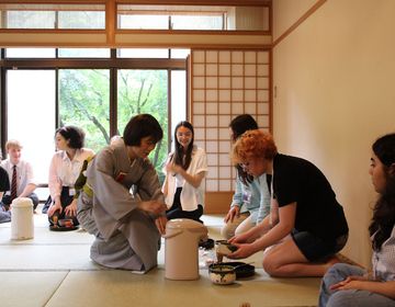 high school students participating in tea ceremony in Kyoto