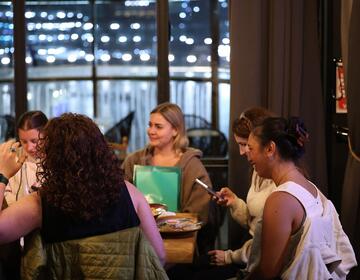 sydney_students-networking.JPG