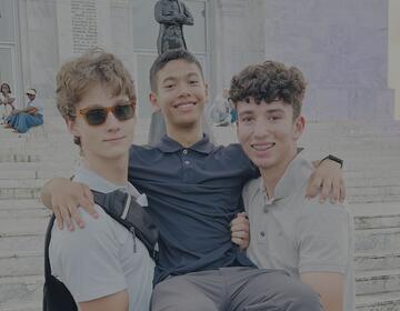 hssa-dr-students-at-el-monumento.jpg