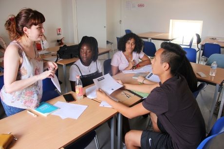 hssa toulouse students in class