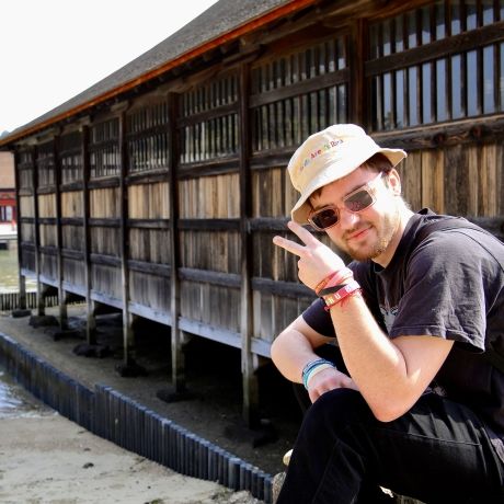 miyajima temple study abroad student