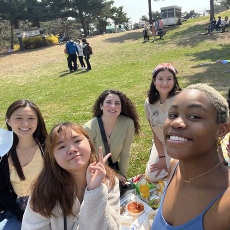 seoul mates meet in olympic park