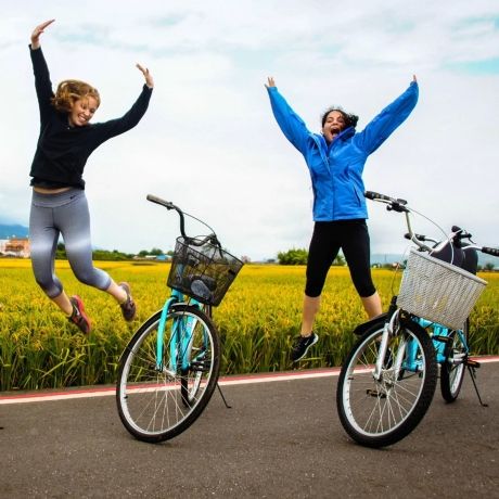 shanghai students jumping by bikes